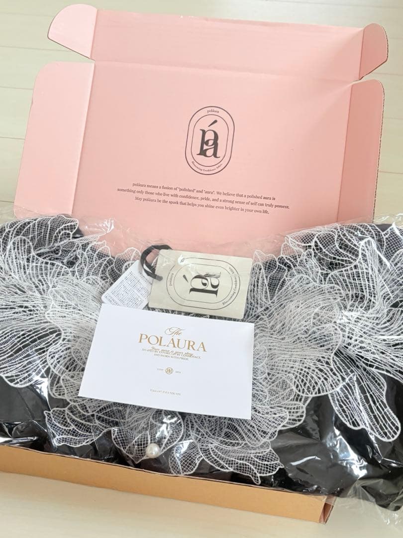 新品未使用タグ付き poláura ポローラ レースフリルカーディガン